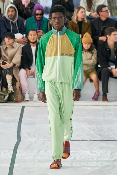 Look 43